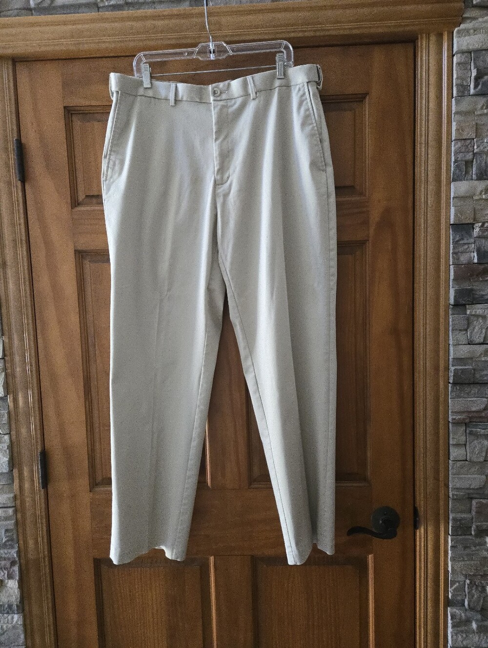 Haggar Classic Fit Iron Free Premium Khakis Size 38x32